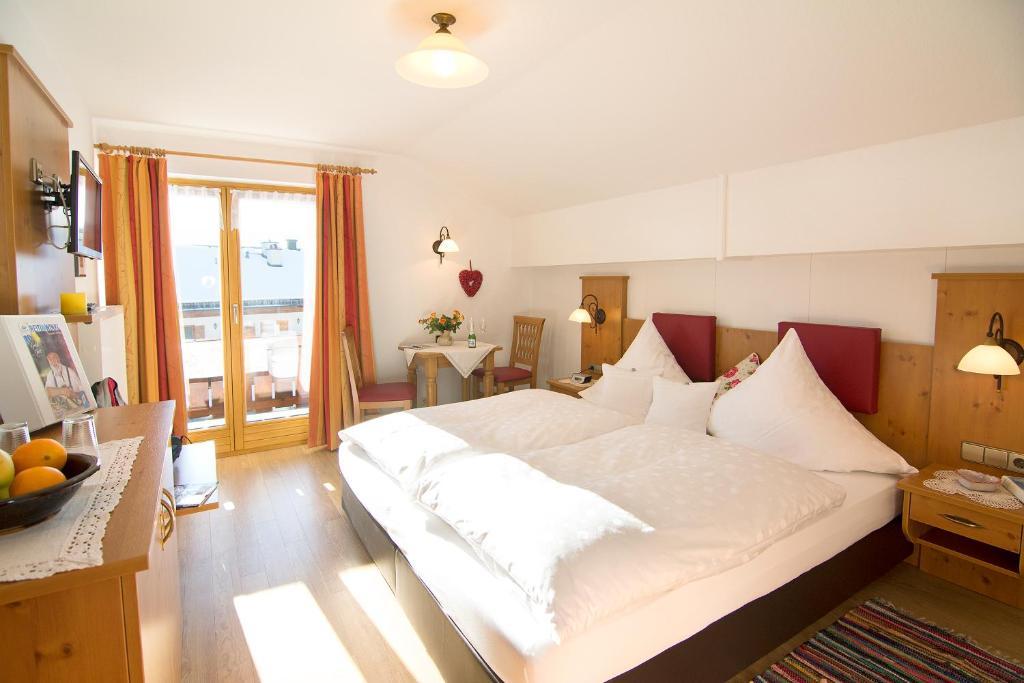 Haus Christl Reit Im Winkl, Kostenloser Parkplatz, 5 Minuten Zum Ortszentrum, Ruhige Lage, Wlan Habitación foto